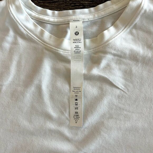 EUC Lululemon Love Curved-Hem Crewneck T-Shirt White Pima Cotton Size 2 Capsule - Picture 5 of 11